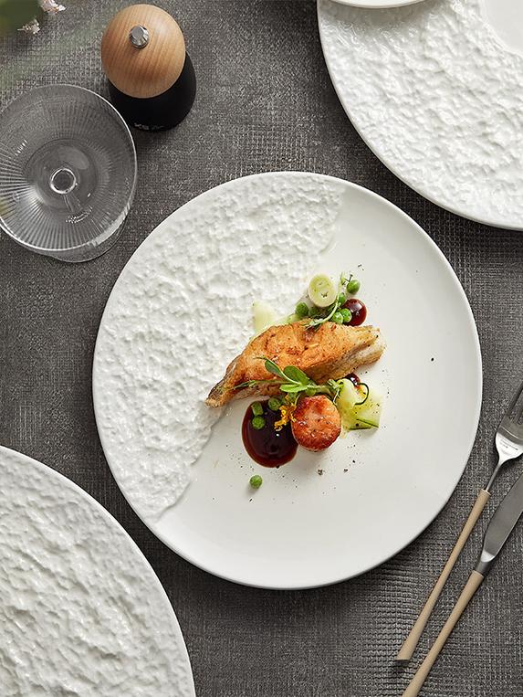 Stone-Texture Contrast Ceramic Plate – Modern Round Dish for Steak or Pasta-4